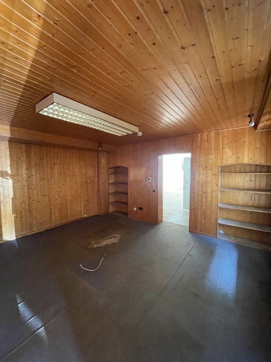 B�ro Halle / Lager / Produktion Wiesbaden