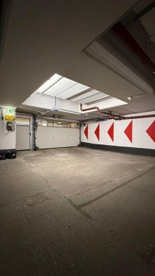 Tiefgarage Moderne 2-Zimmer-Etagenwohnung mit Balkon und Stellplatz in Hattersheim