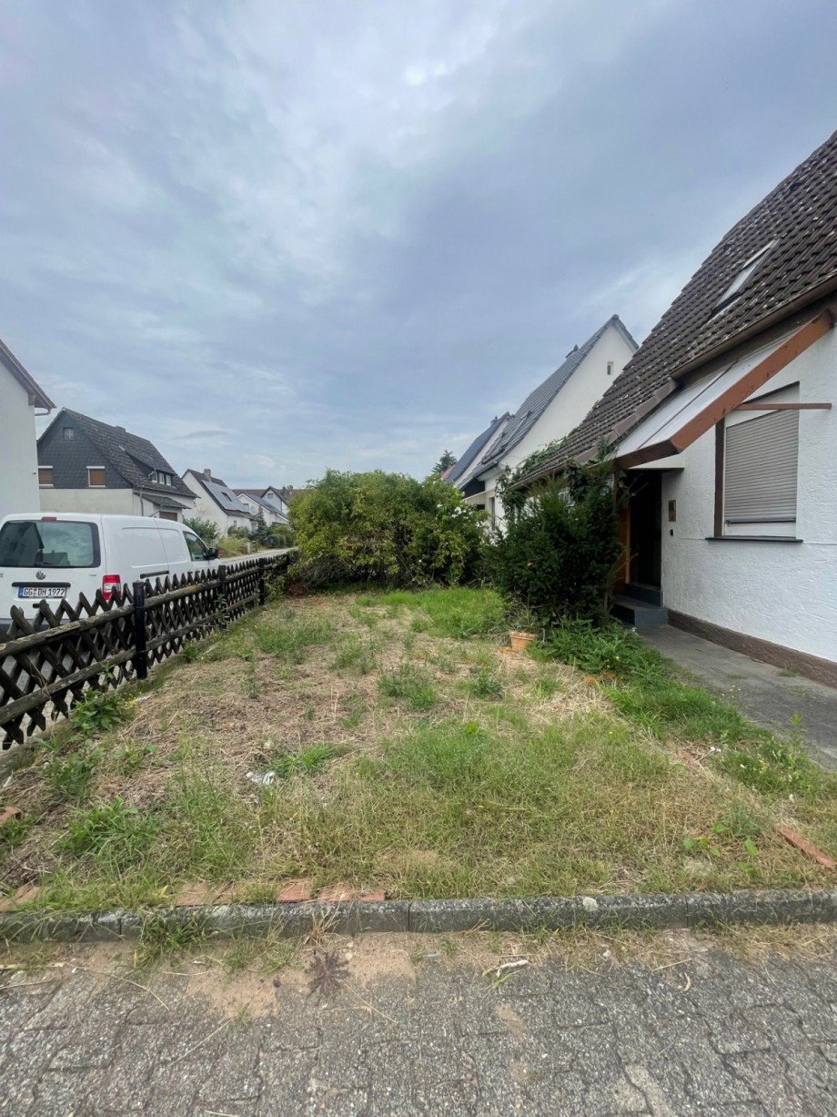 Vorgarten Einfamilienhaus R�sselsheim
