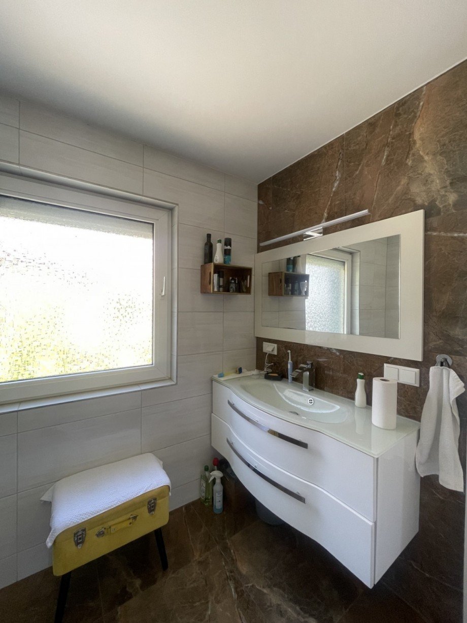 Badezimmer Mehrfamilienhaus Niddatal