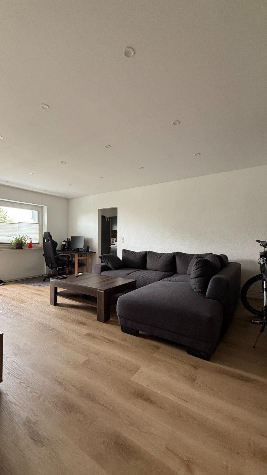 Wohnzimmer (2) Etagenwohnung Fl�rsheim am Main