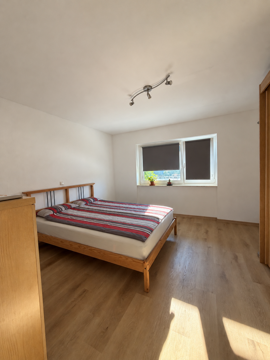 Schlafzimmer Etagenwohnung Fl�rsheim am Main
