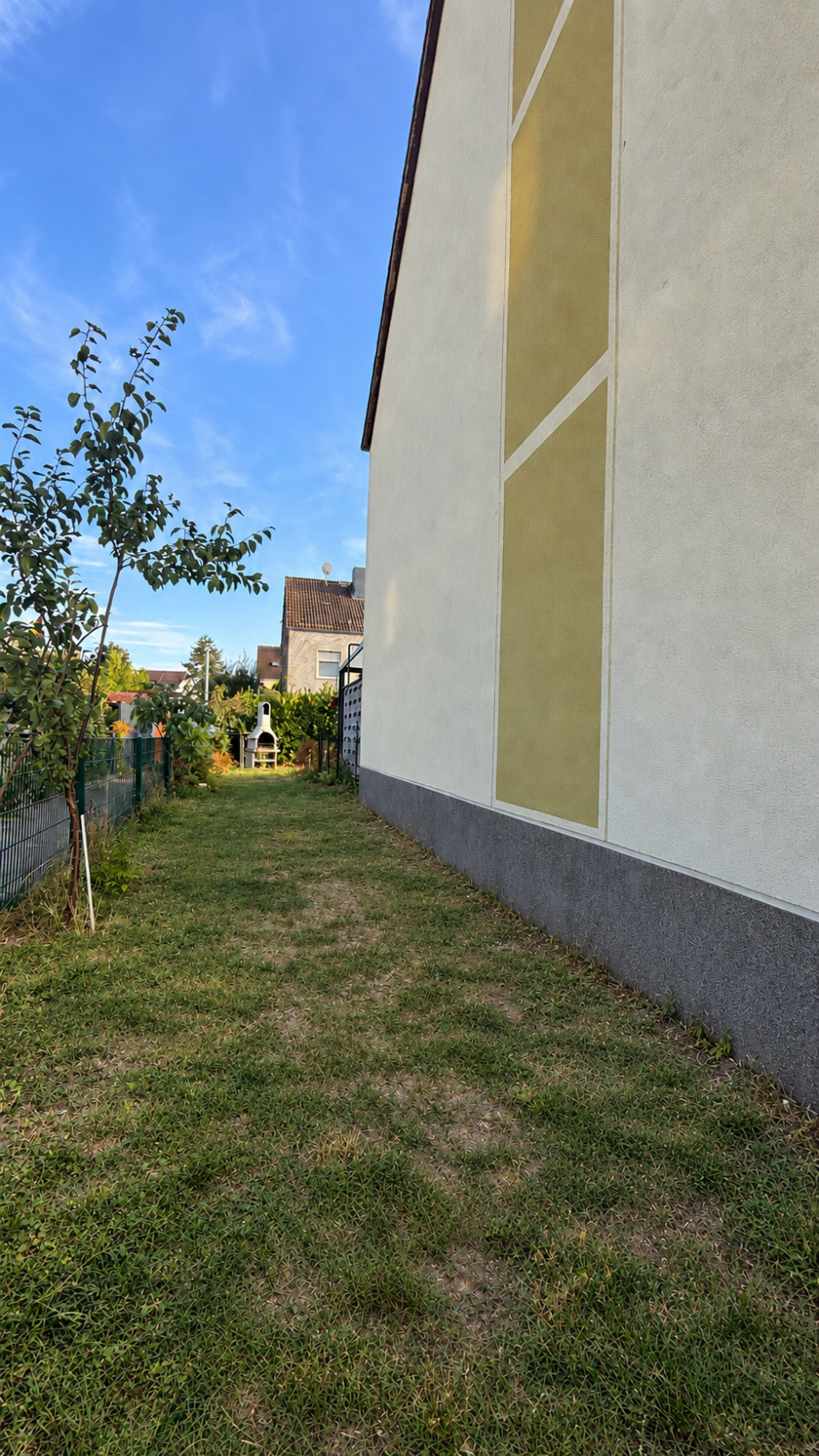Seitengarten Reiheneckhaus Hattersheim am Main