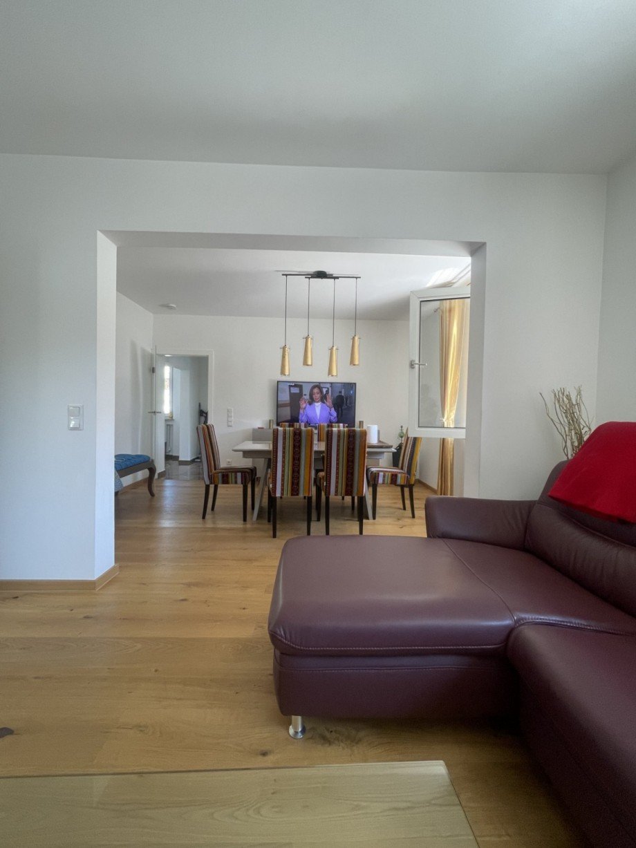 Wohn- und Esszimmer Mehrfamilienhaus Niddatal