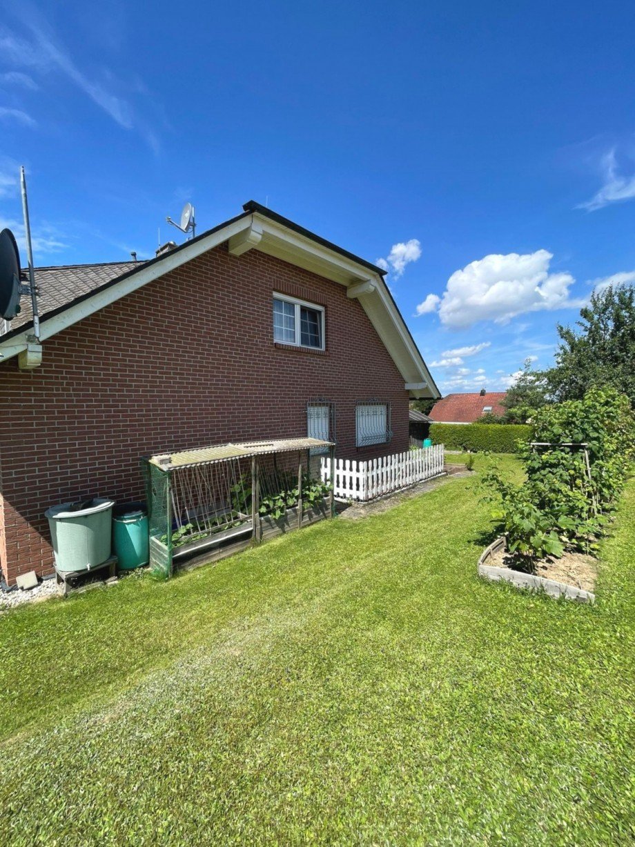 Grundst�cksansicht Einfamilienhaus Schrecksbach