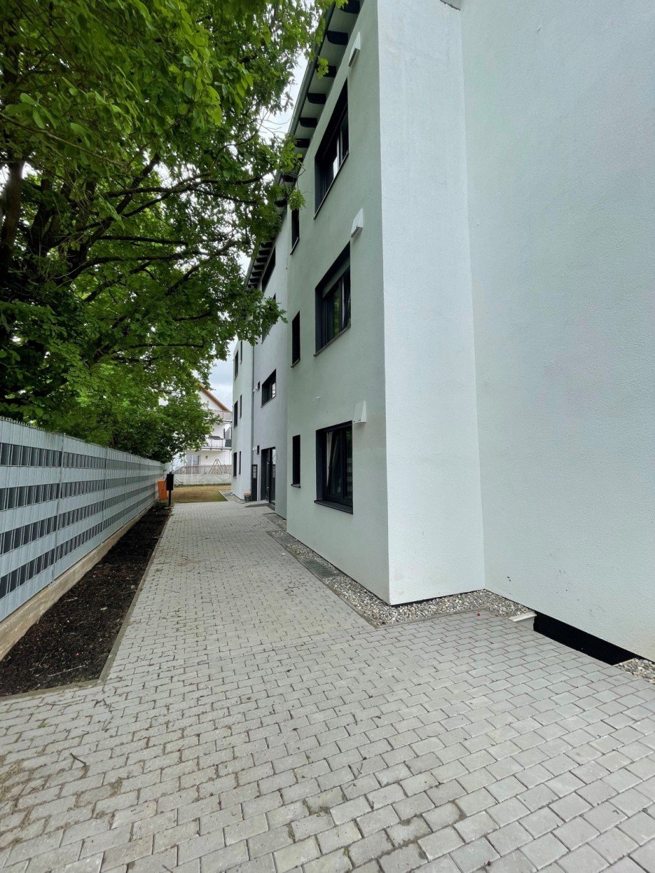 Hausansicht Wohnung Fl�rsheim am Main