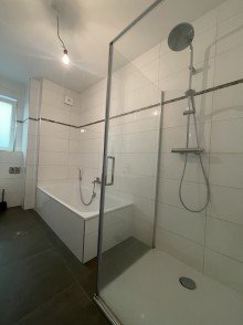Badezimmer 4 Zimmer Wohnung in Fl�rsheim!
