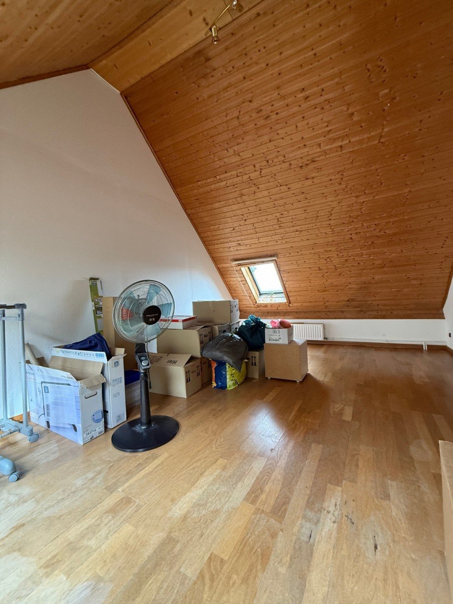 Schlafzimmer OG Einfamilienhaus Frankfurt am Main