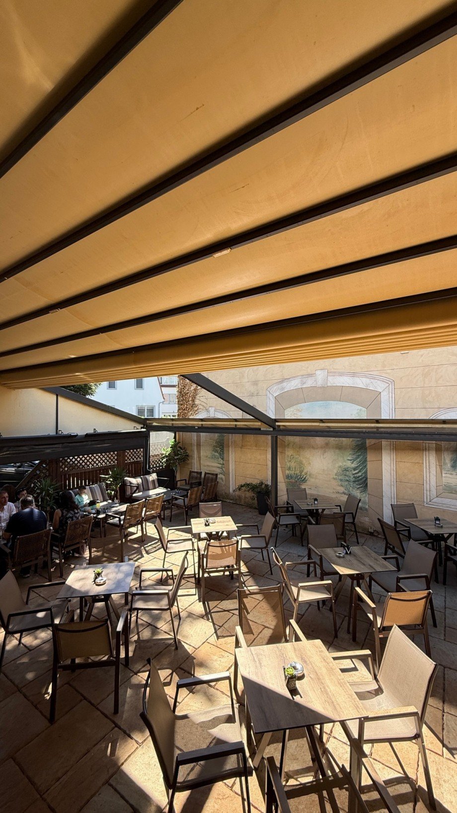 Terrassenansicht Gastgewerbe R�sselsheim am Main