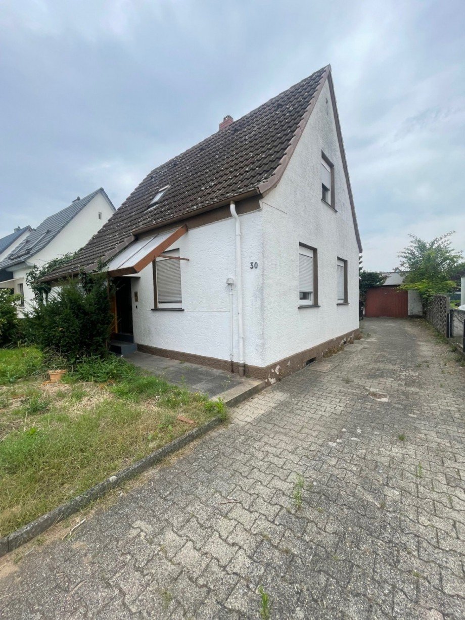 Au�enbereich Einfamilienhaus R�sselsheim