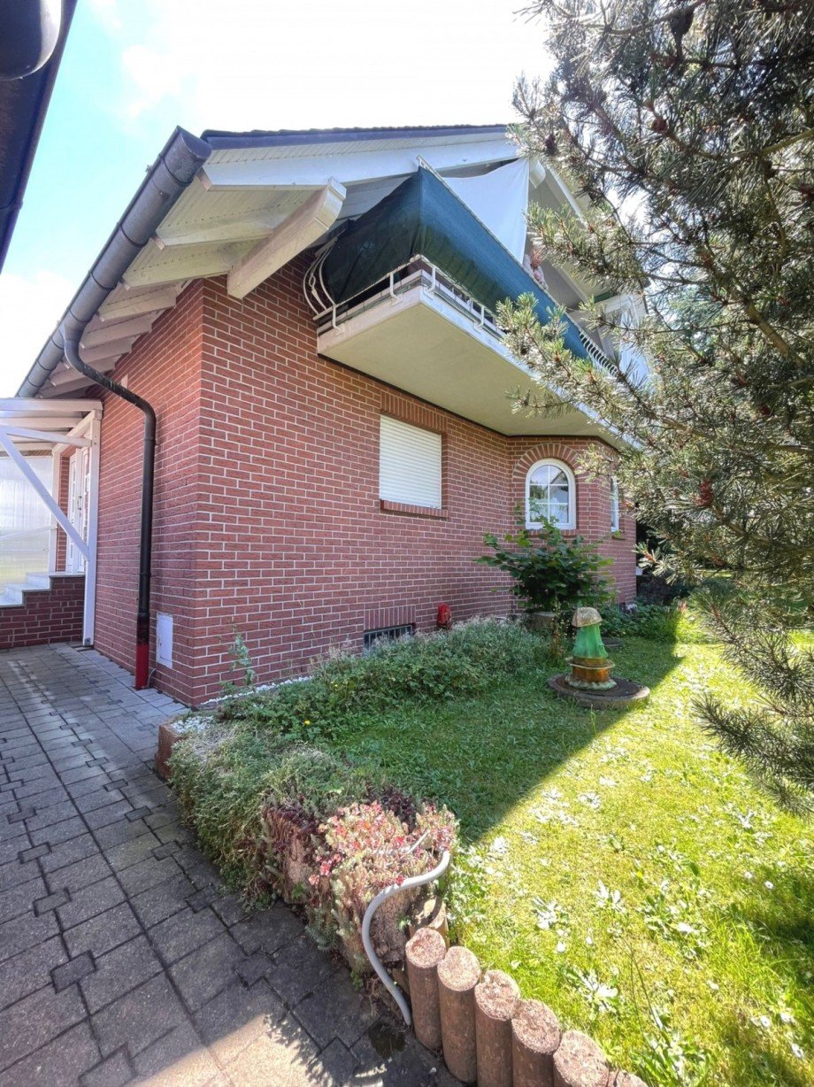 Haust�r/ Au�enansicht Einfamilienhaus Schrecksbach