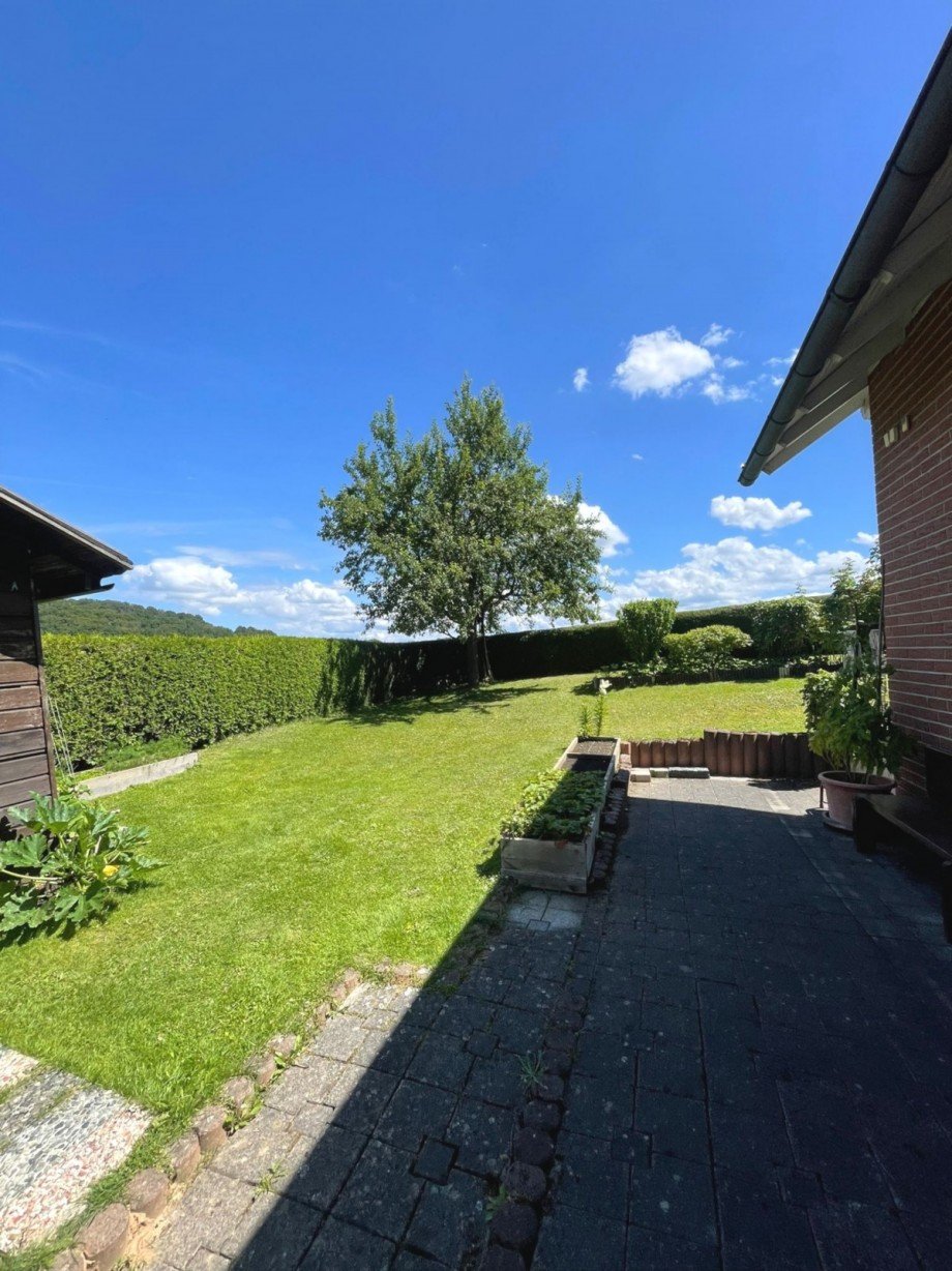 Grundst�cksansicht Einfamilienhaus Schrecksbach