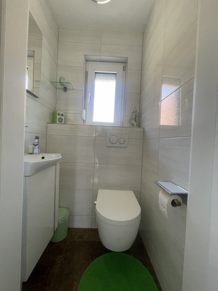 G�ste-WC Mehrfamilienhaus Niddatal