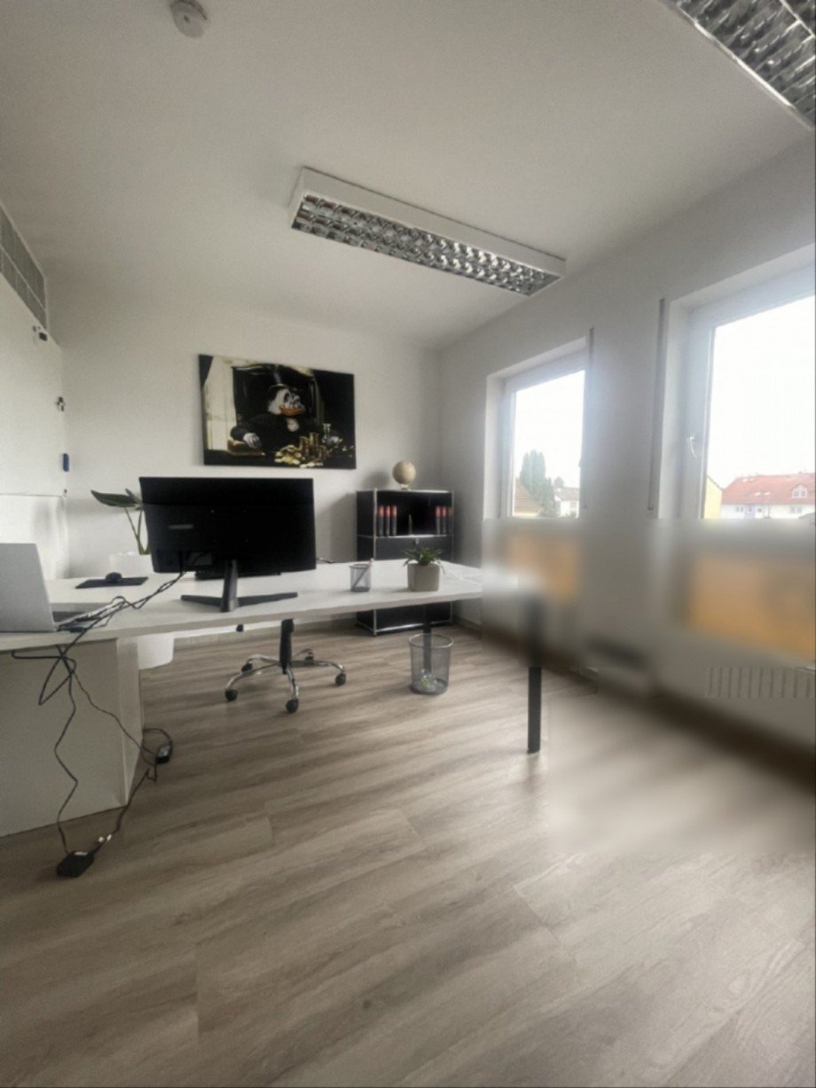 B�ro B�rofl�che Hattersheim am Main