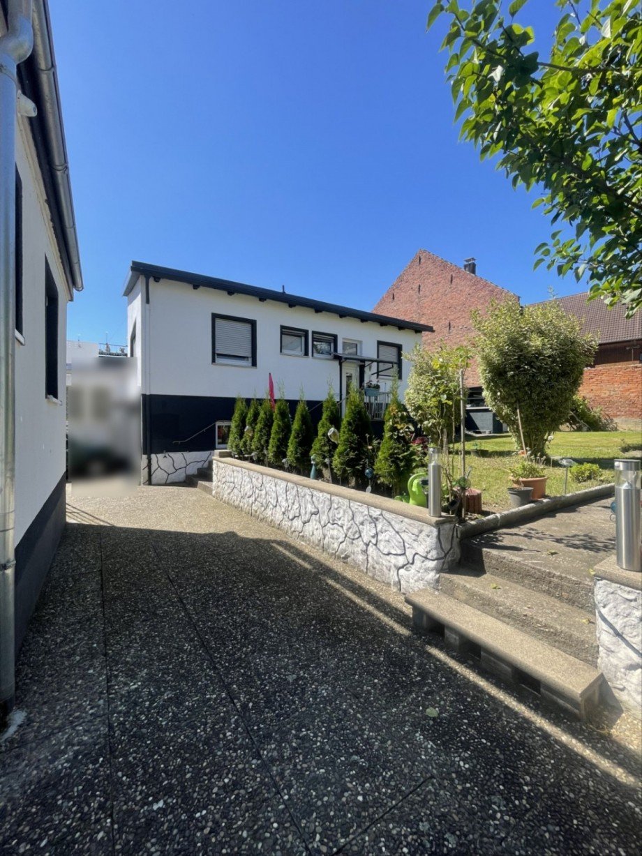 Au�enbereich Mehrfamilienhaus Niddatal