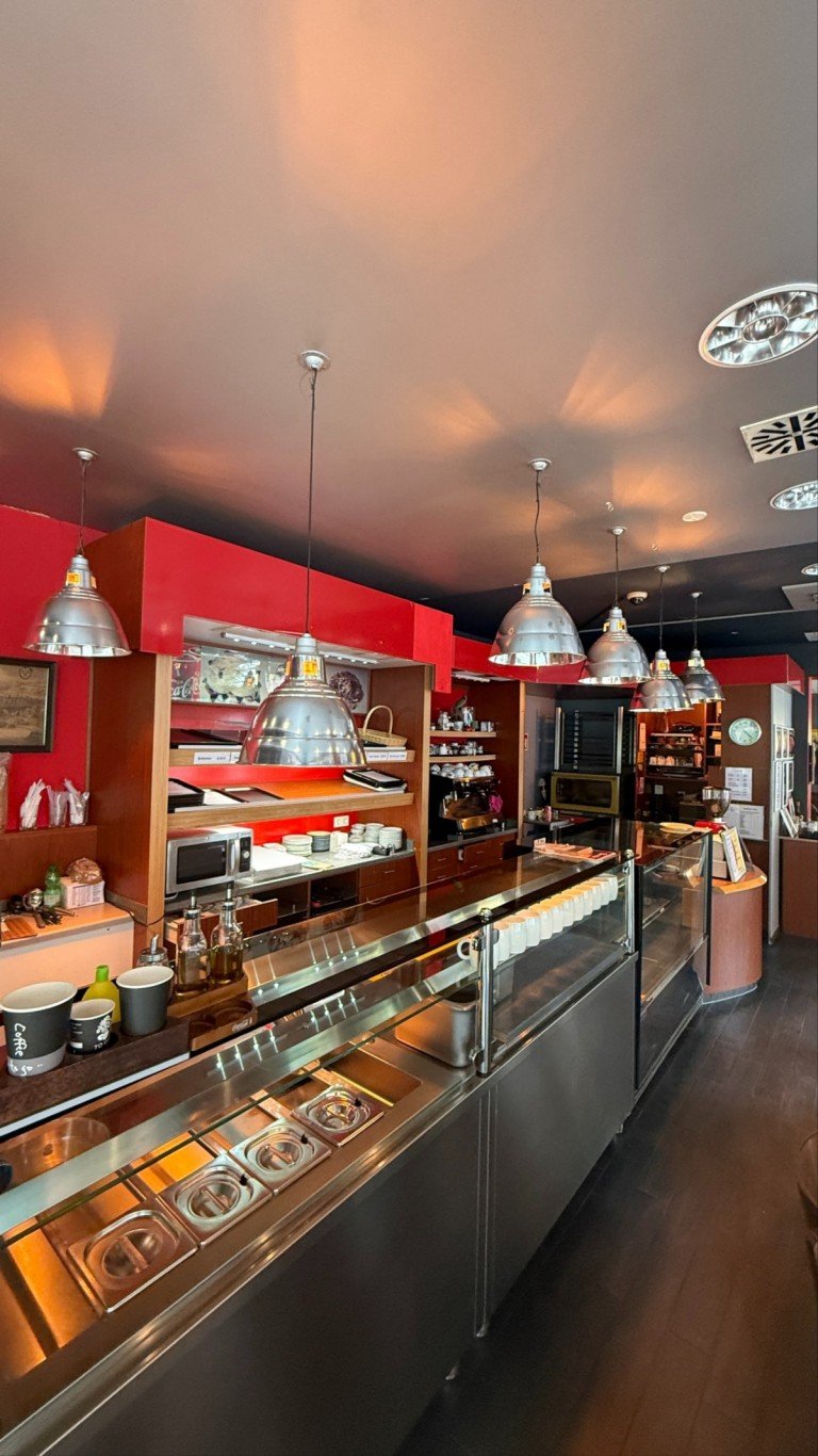 Innenbereich Frankfurt Ladenlokal MIETPREIS REDUZIERT!!! Nachfolger gesucht f�r Take-away/Caf� im Herzen Frankfurt