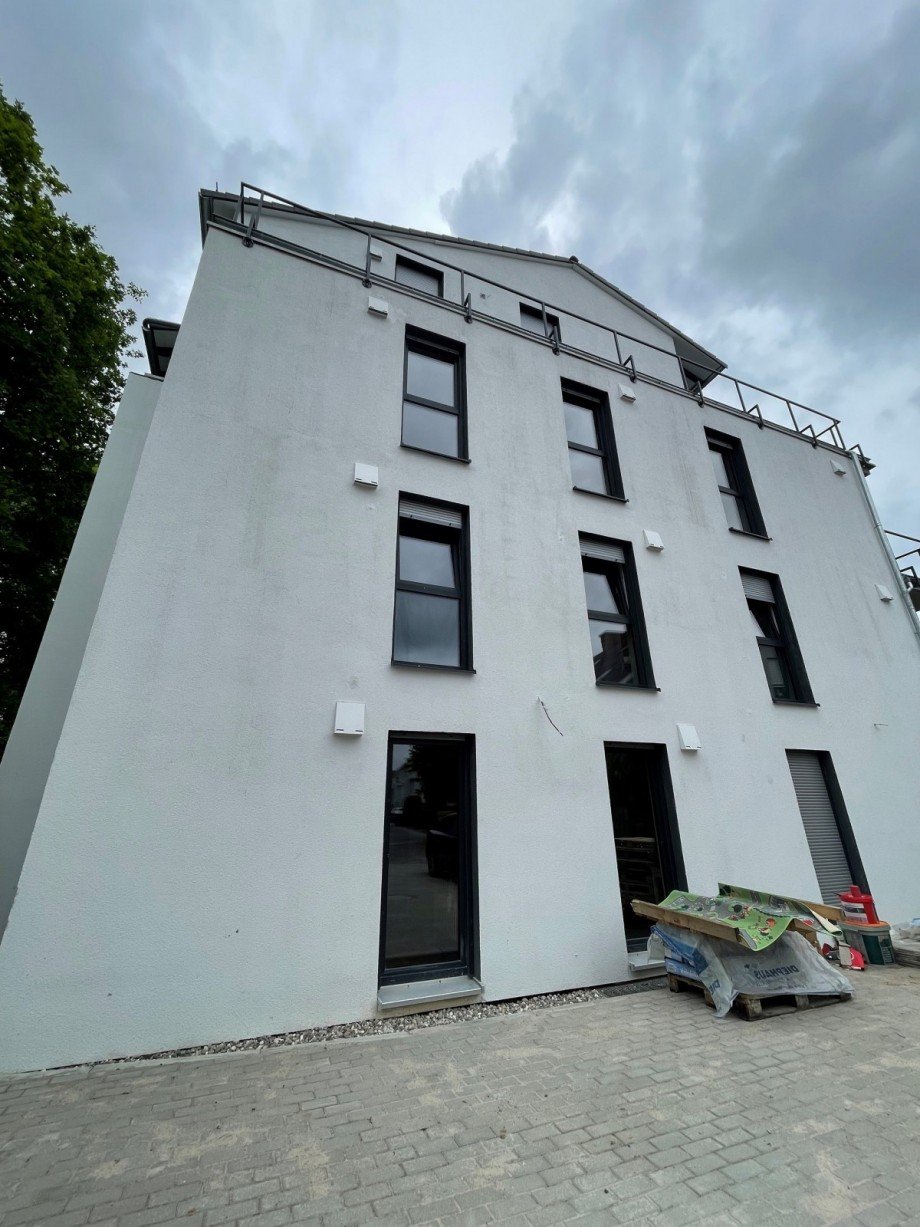 Hausansicht Wohnung Fl�rsheim am Main