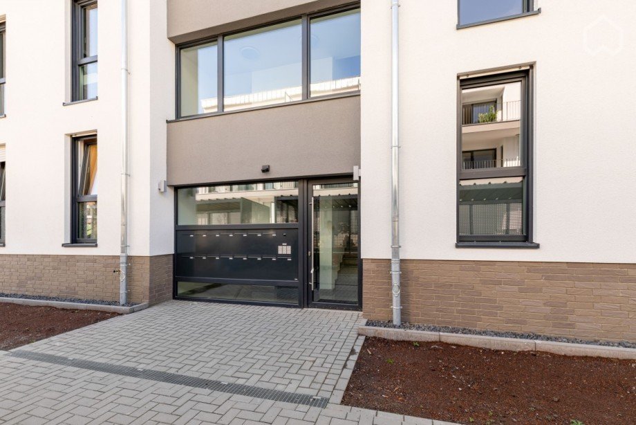 Hauseingang Etagenwohnung Frankfurt, Nied