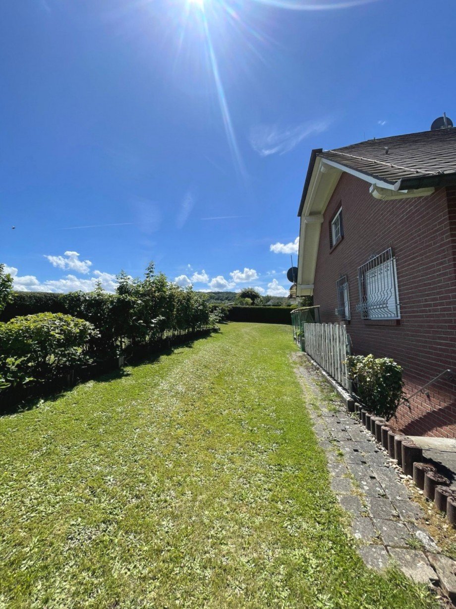 Grundst�cksansicht Einfamilienhaus Schrecksbach