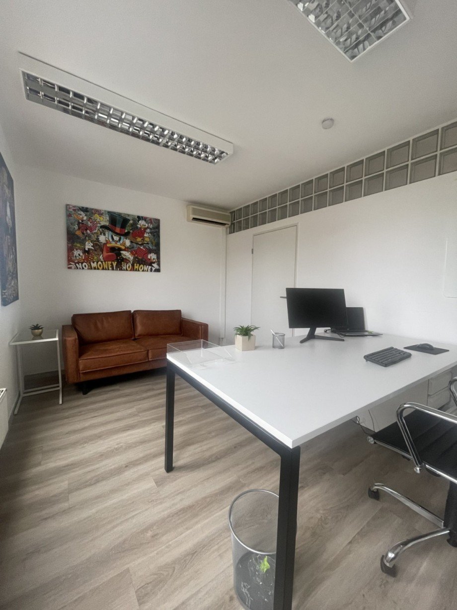 B�ro B�rofl�che Hattersheim am Main