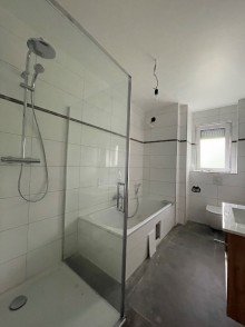 Badezimmer 4 Zimmer Wohnung in Fl�rsheim!