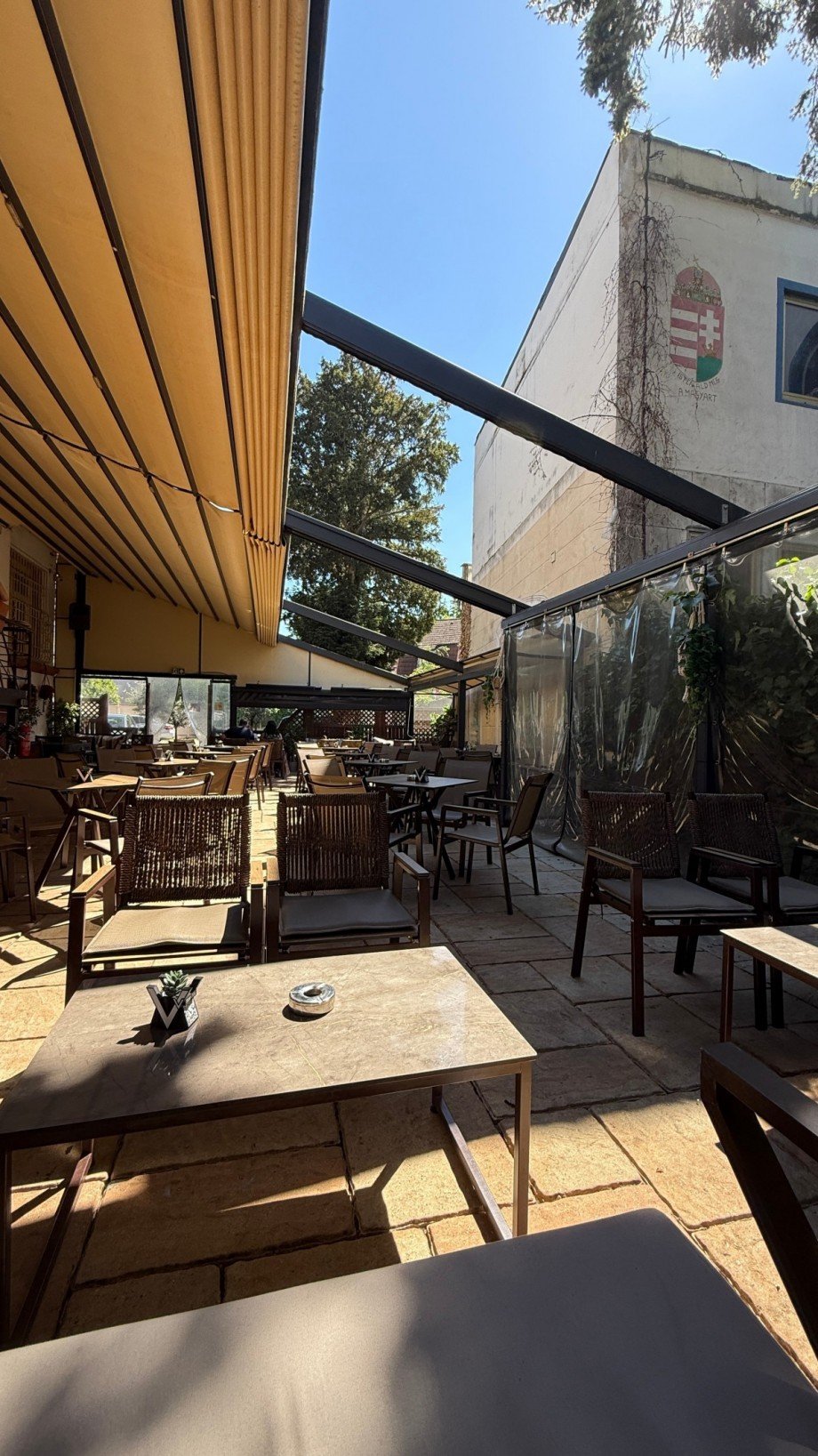 Terrassenansicht Gastgewerbe R�sselsheim am Main