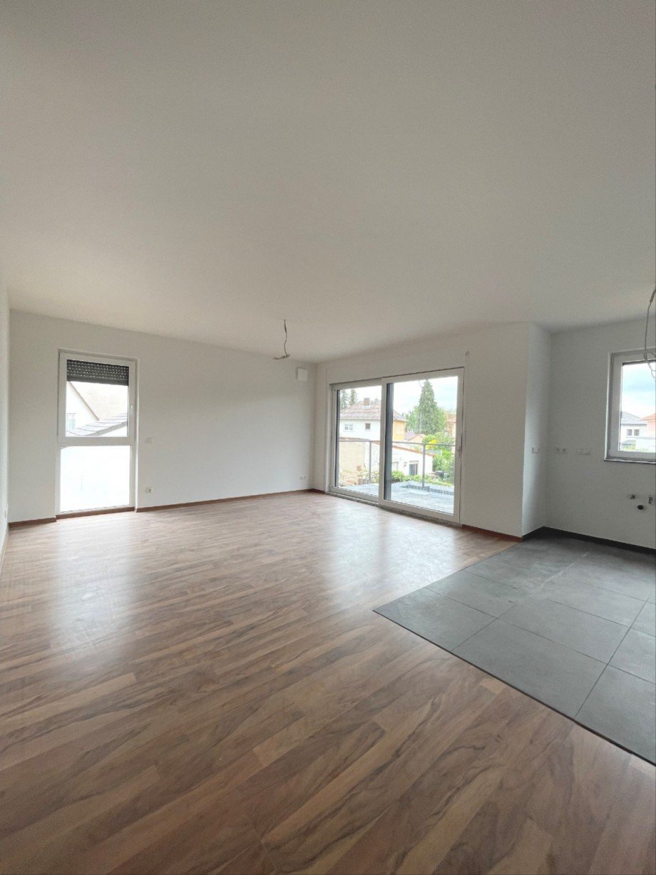 Wohnzimmer Erdgeschosswohnung Fl�rsheim am Main