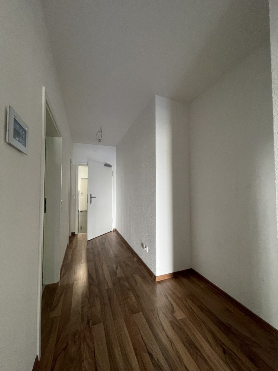 Flur Erdgeschosswohnung Fl�rsheim am Main