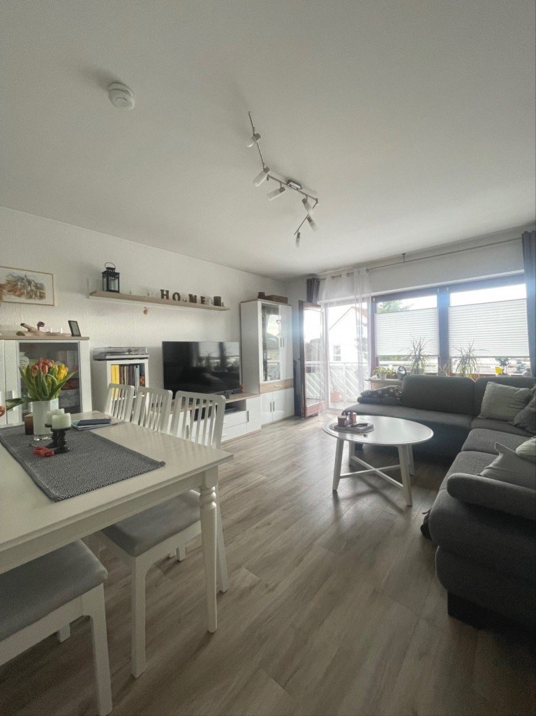 Wohnzimmer Fl�rsheim am Main Wohnung Attraktive 2 Zimmer Wohnung mit Stellplatz in Fl�rsheim Wicker