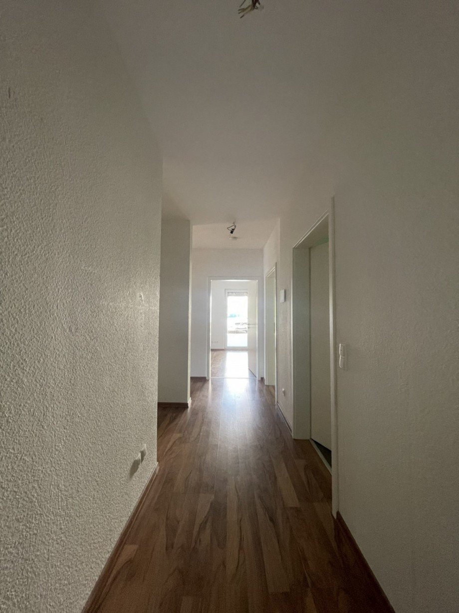 Flur Erdgeschosswohnung Fl�rsheim am Main