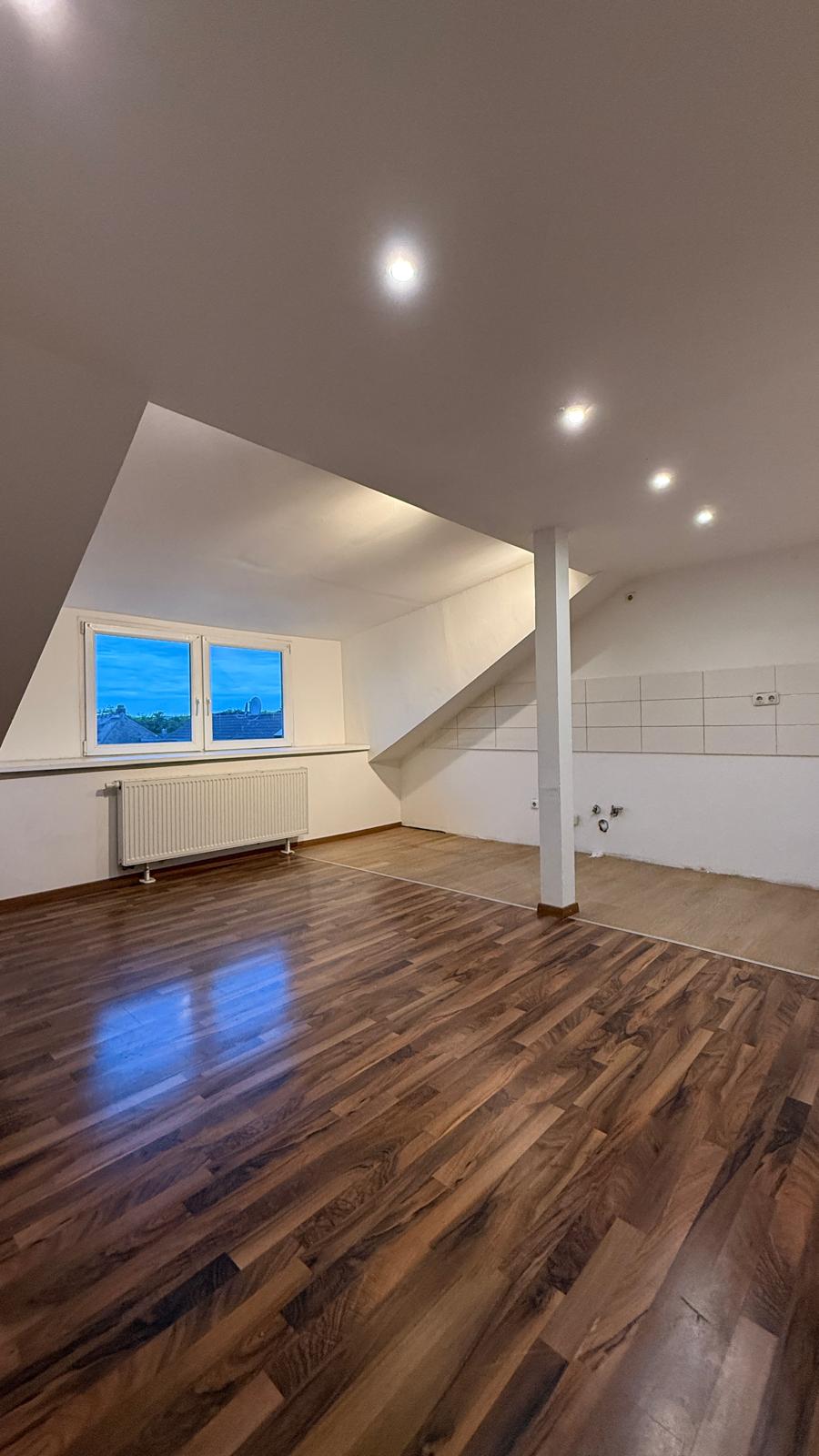 Innenbilder Dachgeschosswohnung Frankfurt am Main