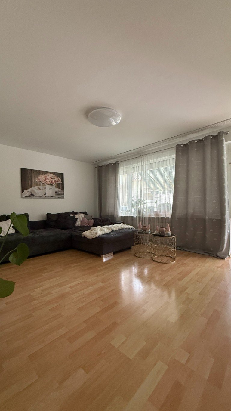 Wohnzimmer Eppstein Etagenwohnung Willkommen zu Hause! Sch�ne 3 Zimmer in Eppstein!