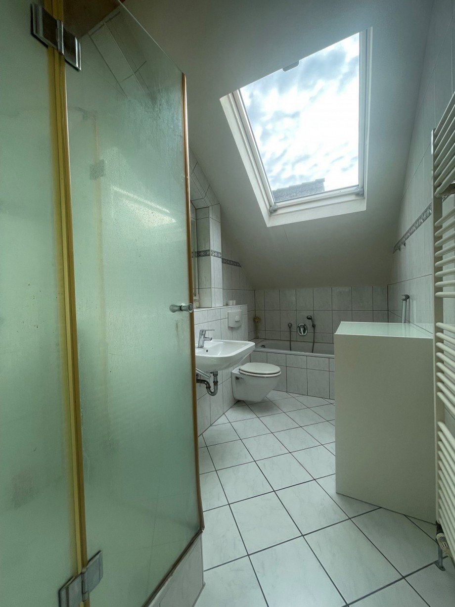 Badezimmer Dachgeschosswohnung R�sselsheim am Main