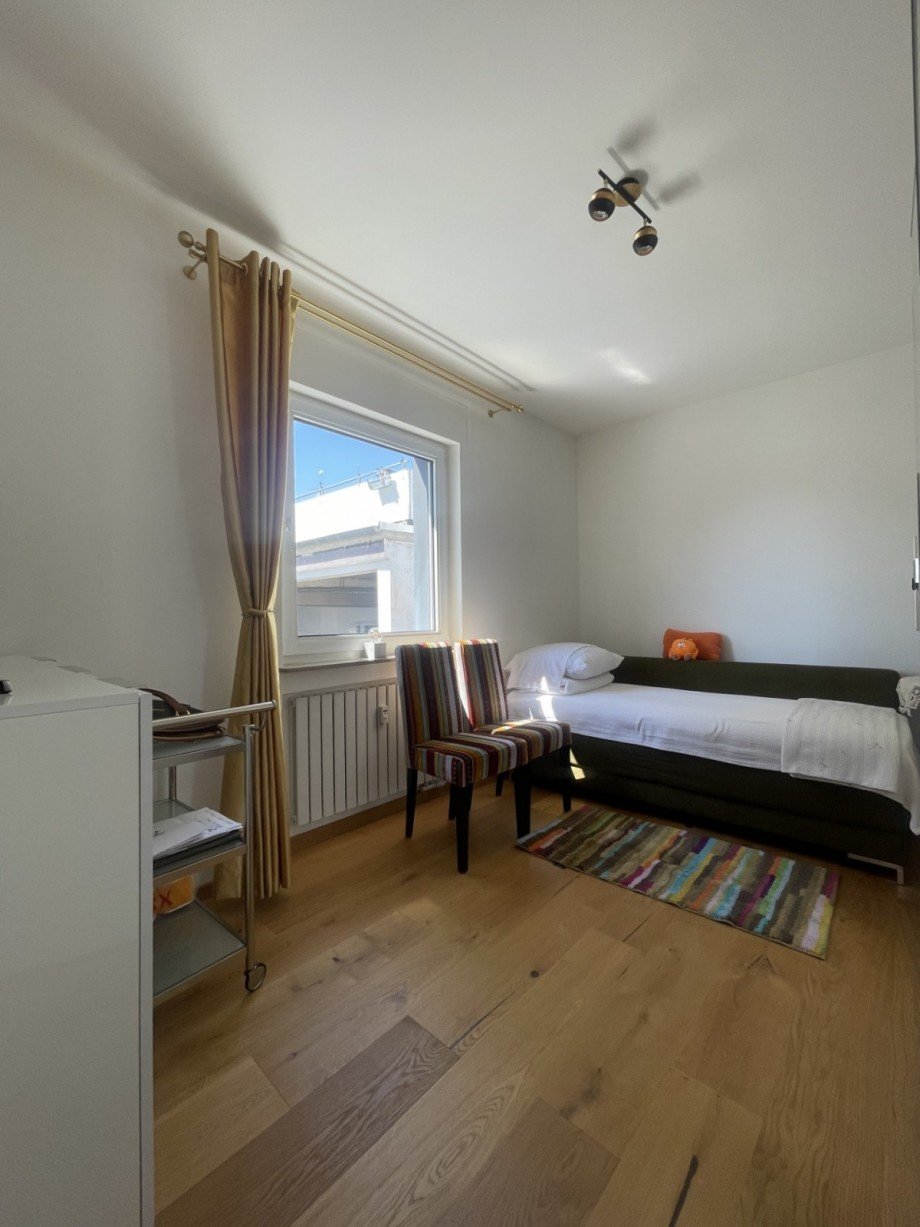 Schlafzimmer Mehrfamilienhaus Niddatal