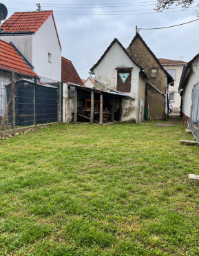 Au�enansicht. Frankfurt am Main Wohngrundst�ck Grundst�ck mit Bestandsgeb�ude, keine Neubebauung m�glich, ideal als Erweiterungs- oder Gartenfl�che
