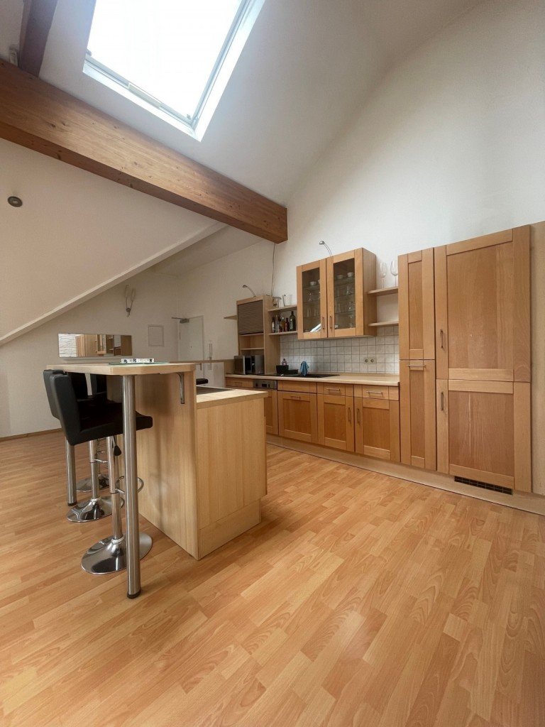 K�che R�sselsheim am Main Dachgeschosswohnung R�sselsheim - Stilvolle 3-Zimmer-Wohnung mit Wohlf�hlcharakter zu verkaufen!