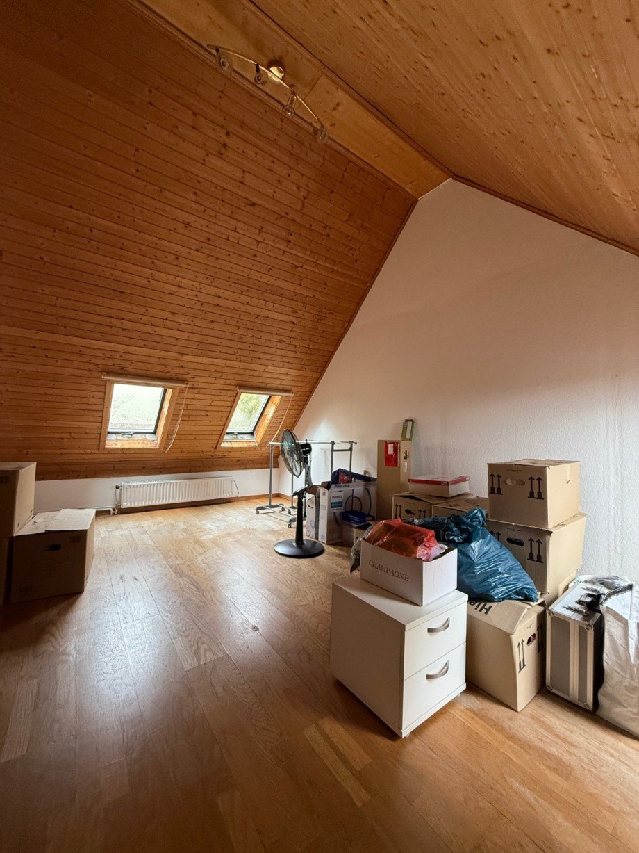 Schlafzimmer OG Einfamilienhaus Frankfurt am Main