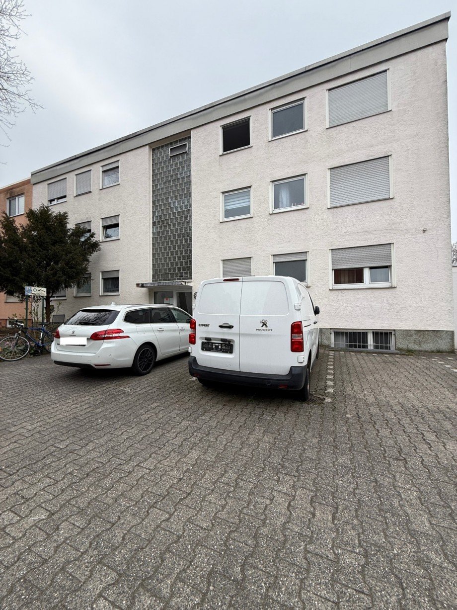 Vorderansicht Etagenwohnung Kelsterbach