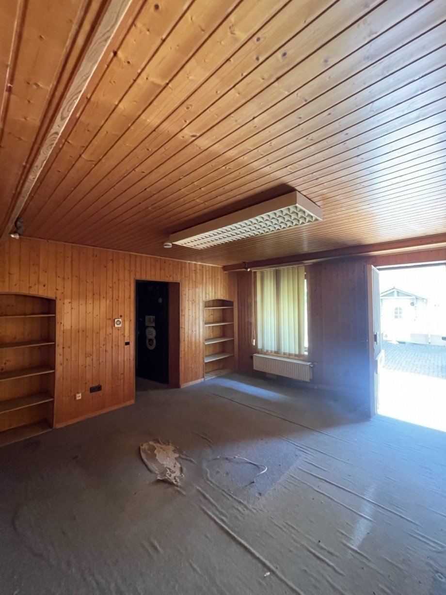 B�ro Halle / Lager / Produktion Wiesbaden