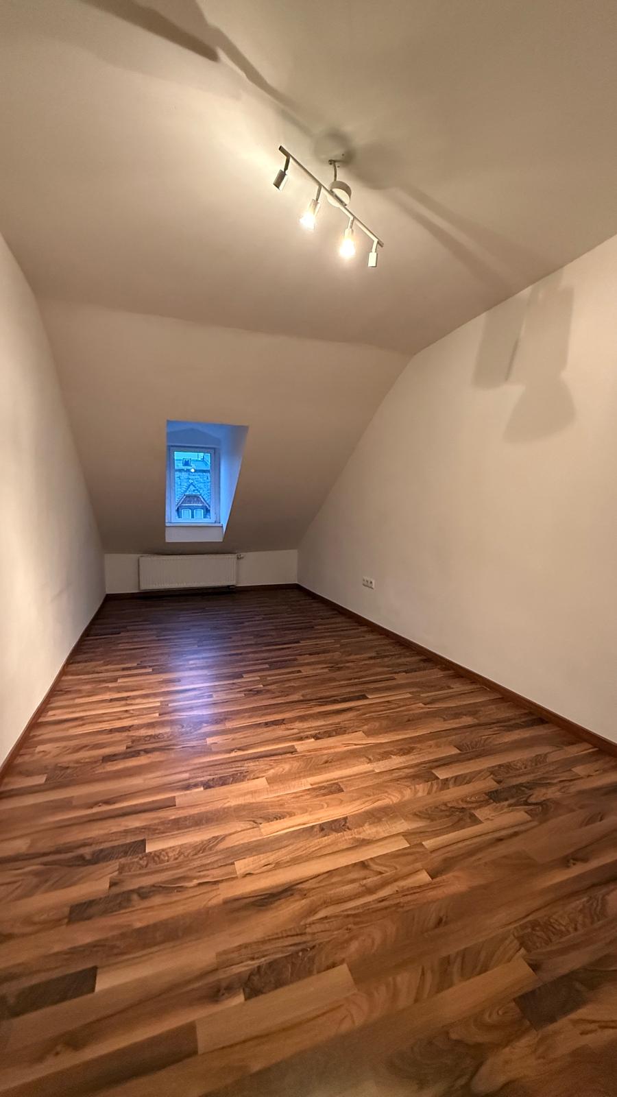 Innenbilder Dachgeschosswohnung Frankfurt am Main