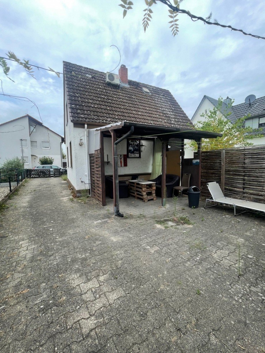 Hausansicht Pensionen R�sselsheim