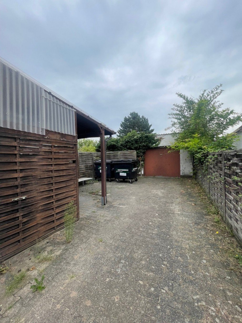Au�enbereich Einfamilienhaus R�sselsheim