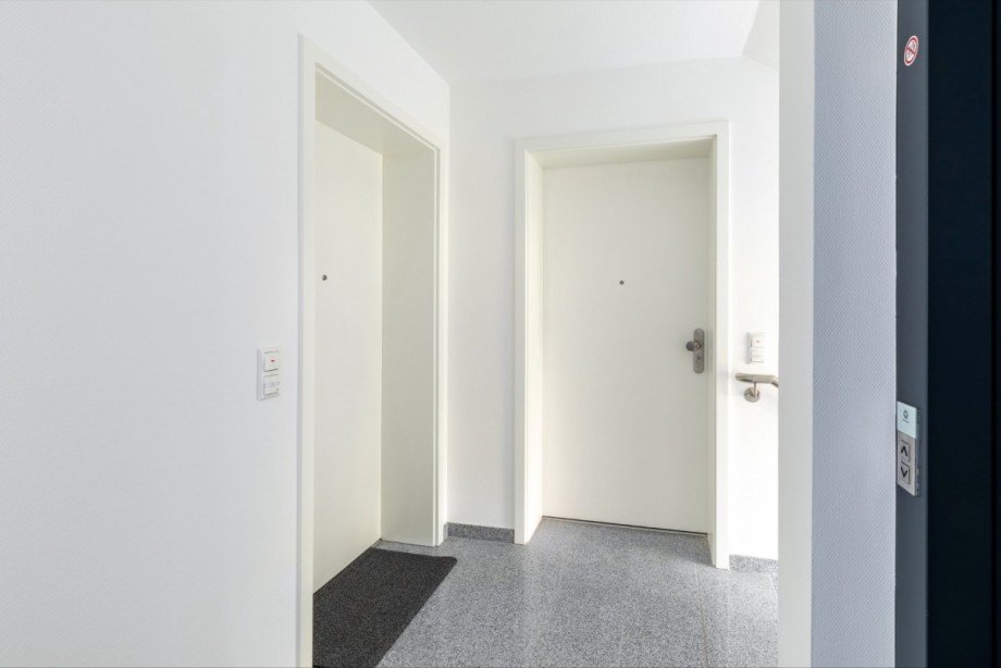 Flur Etagenwohnung Frankfurt, Nied