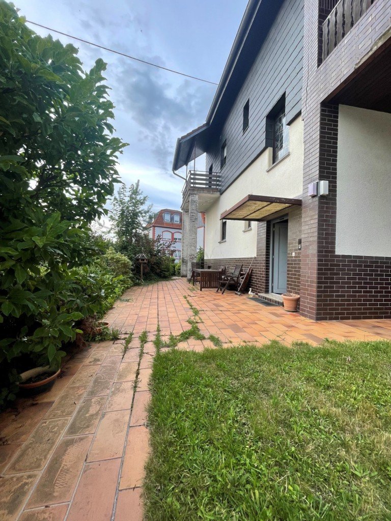 Eingang Hofheim am Taunus Mehrfamilienhaus Ohne K�uferprovision! KAUFEN & SOFORT VERMIETEN!!! Mehrfamilienhaus in Hofheim-Langenhain