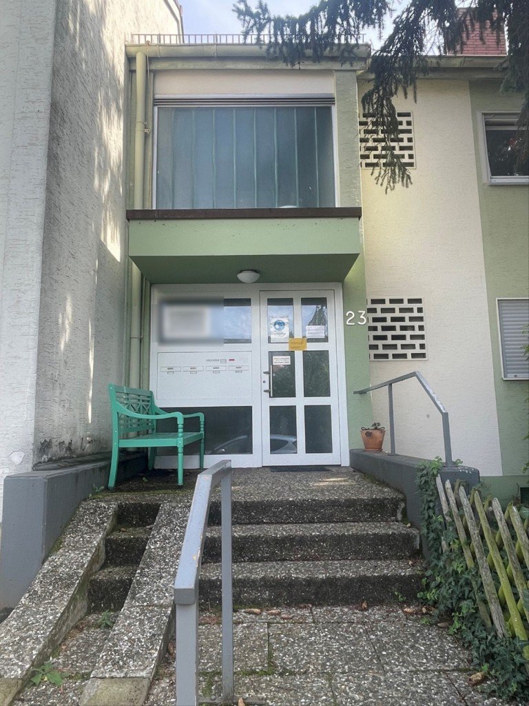 Hausansicht Hattersheim am Main Mehrfamilienhaus Charmantes 3-Familienhaus mit gro�z�gigem Grundst�ck in idyllischer Lage von Hattersheim