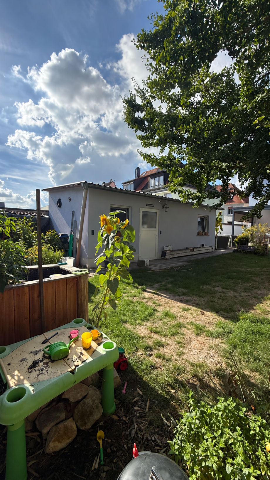 Garten Einfamilienhaus Fl�rsheim am Main, Deutschland